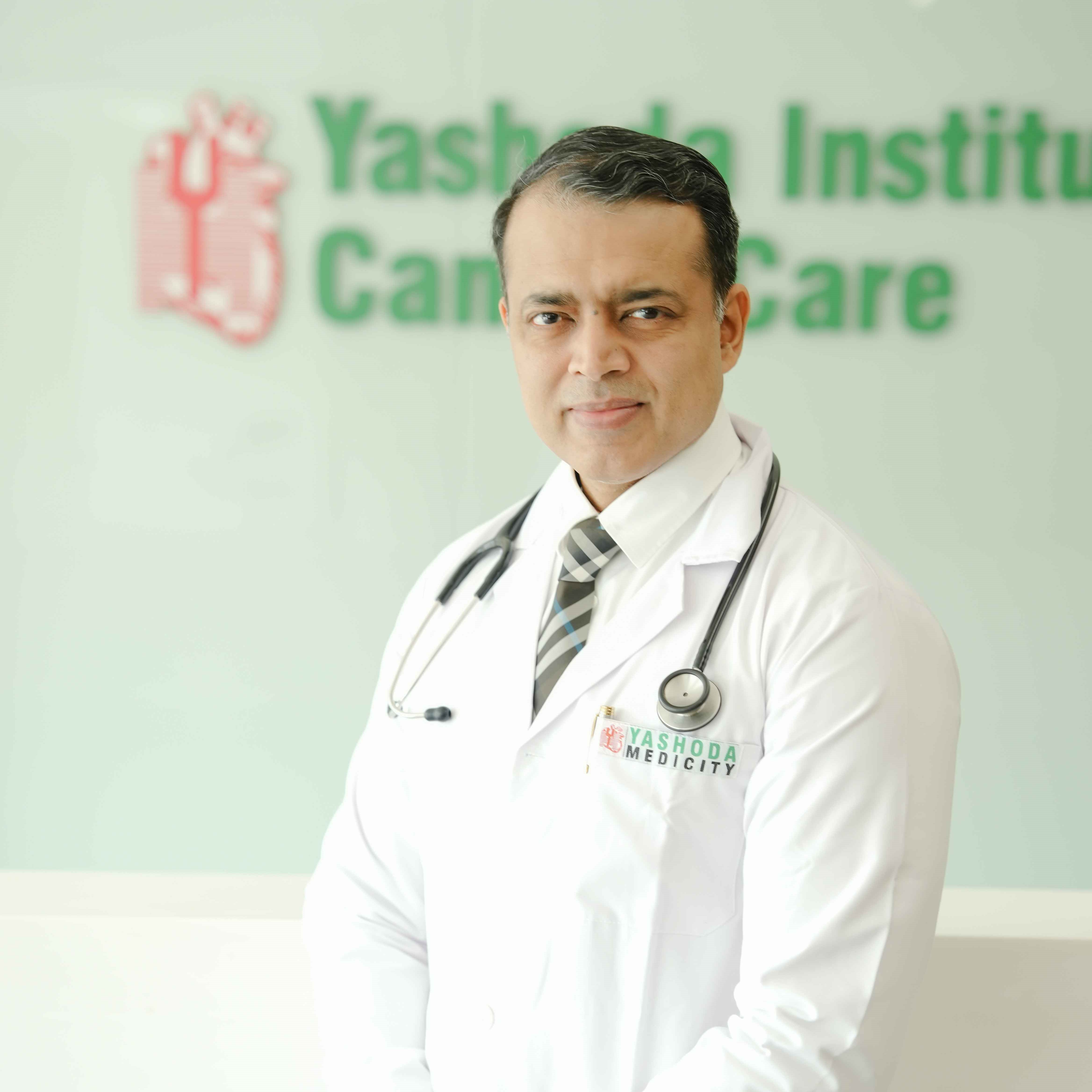 Image for doctor profile with name Dr. Manish Singhal